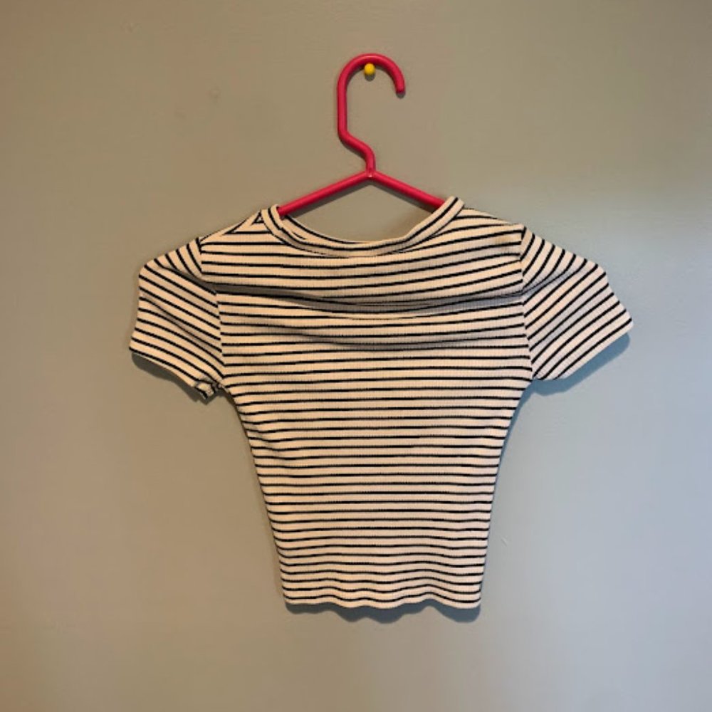 White and black striped crop top